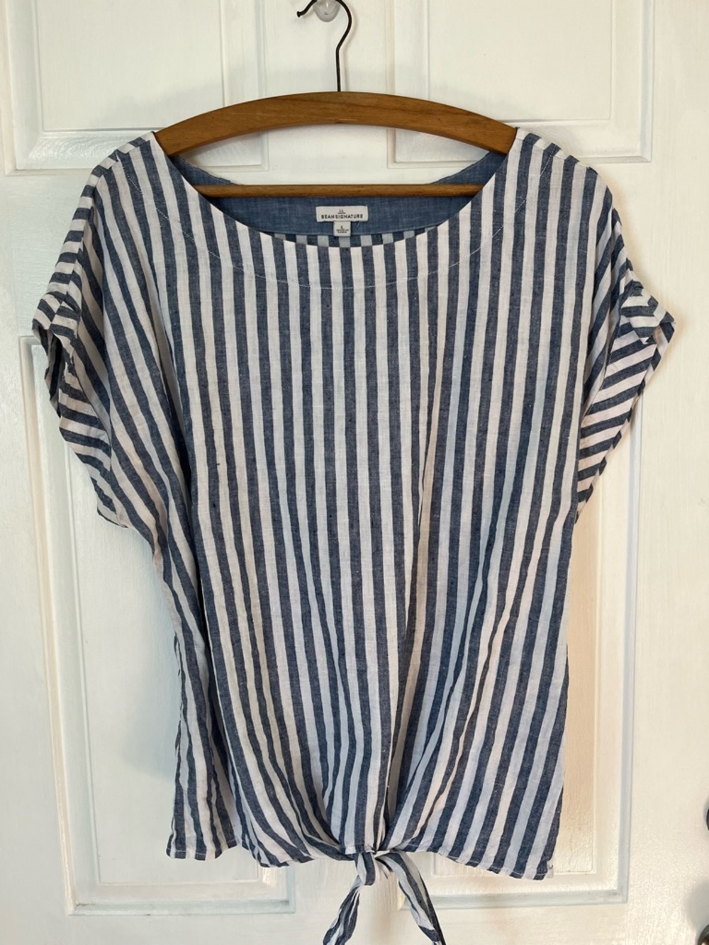 100% Linen L.L. Bean Signature Blue & White Vertical Stripe Tie-Front blouse L